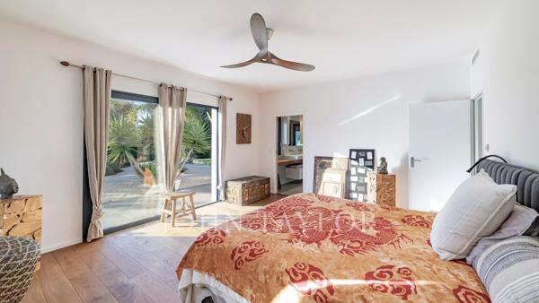 Belle villa neuve de plain-pied dans un domaine fermé à Biot