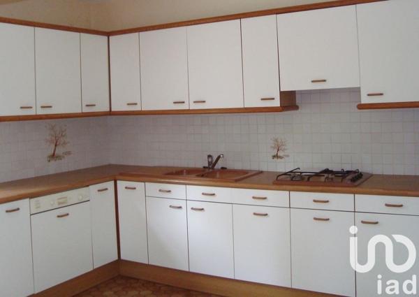 Maison de campagne 4 pièces de 120 m² à La Boissière-des-Landes (85430)