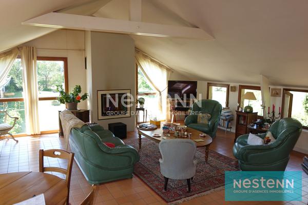 Maison de 4 chambres à vendre à Saint Brandan, accès commerces de QUINTIN à pieds, grand hangar de 550 m², sur  environ 7500 m² de terrain