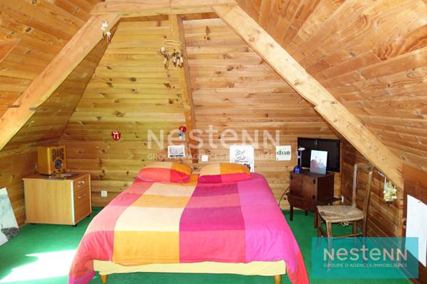 Maison de 4 chambres à vendre à Saint Brandan, accès commerces de QUINTIN à pieds, grand hangar de 550 m², sur  environ 7500 m² de terrain