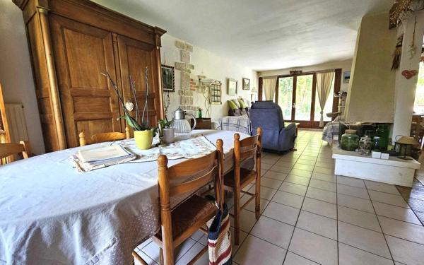 Maison à vendre    6 pièces •  Saintry-sur-Seine