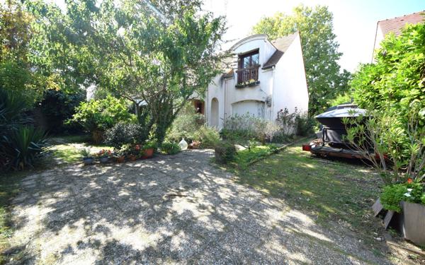 Maison à vendre    6 pièces •  Saintry-sur-Seine