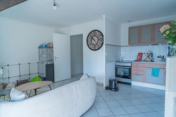 T2 avec terrasse, box, parking et cave – Saint-Cyr-sur-Loire