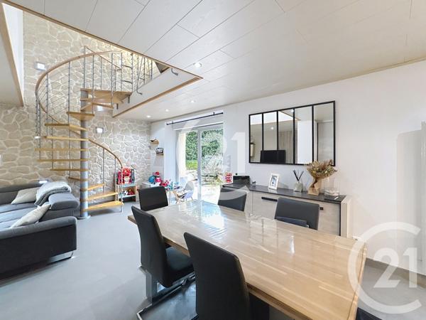 Appartement T5 à vendre  5 pièces - 109,05 m2 CHAMPEY - 70