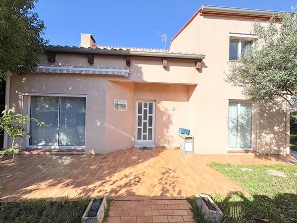 TOULOUGES : Maison 4 faces - 5 pièces 112 m² avec garage et jardin de 360 m².