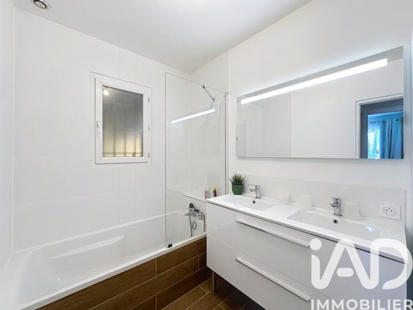 Maison à vendre 5 pièces 84 m² Entraigues-sur-la-Sorgue