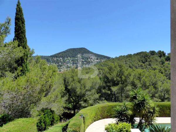 Carqueiranne – Belle demeure avec magnifiques vues