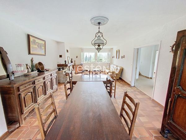 TREMEVEN, maison 137m², 4 chambres située à 5mn de Quimperlé.