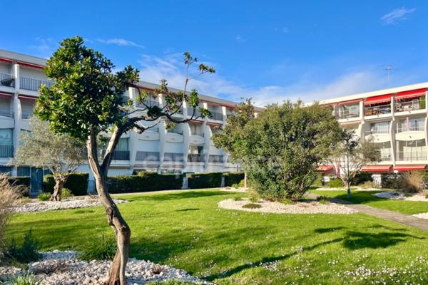 Appartement à vendre 2 pièces + parking proche plages-port