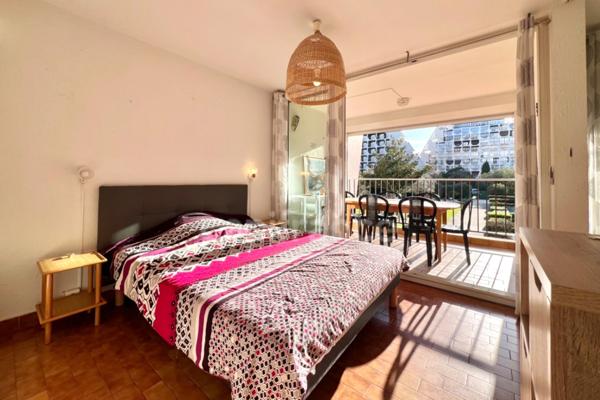 Appartement à vendre 2 pièces + parking proche plages-port