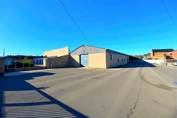 À vendre - Local professionnel 250 m² situé à Barbentane (13570)