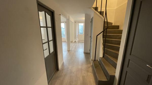 Maison individuelle 120 m² 5 pièces avec jardin - secteur Lycée International Saint Germain en Laye Loyer 3 479 €/mois **  - Référence  17572