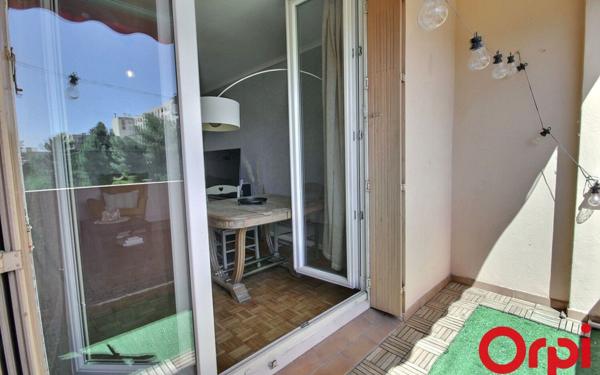 Appartement à vendre    3 pièces • 66,83 m2 Marseille 11