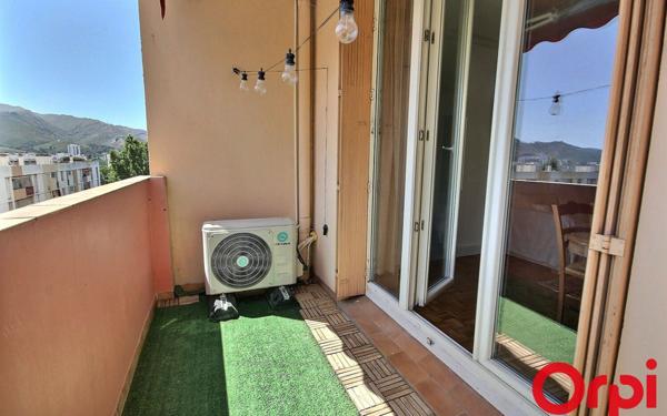 Appartement à vendre    3 pièces • 66,83 m2 Marseille 11