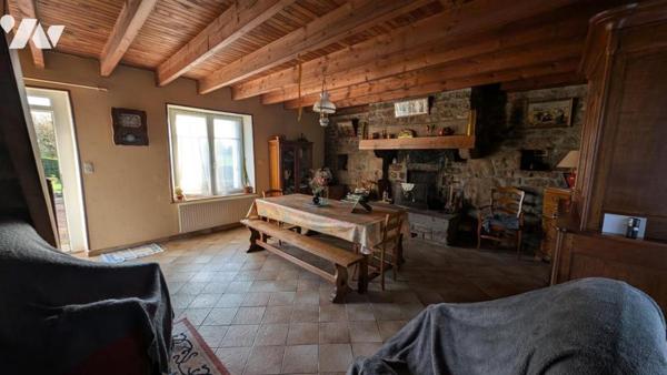 Maison en pierre à vendre avec 7 700m² de terrain