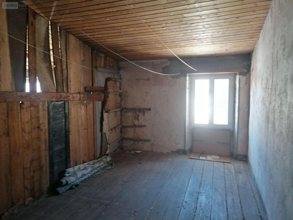 Maison à restaurer à vendre à Marans en Charente-Maritime (17230), ref : VD/592   
centre