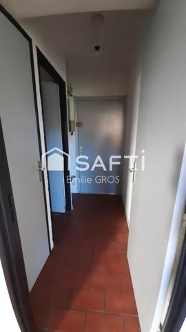 Grand studio lumineux avec balcon