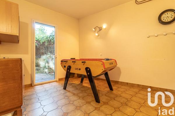 Maison à vendre 9 pièces 147 m² Fontenay-le-Fleury