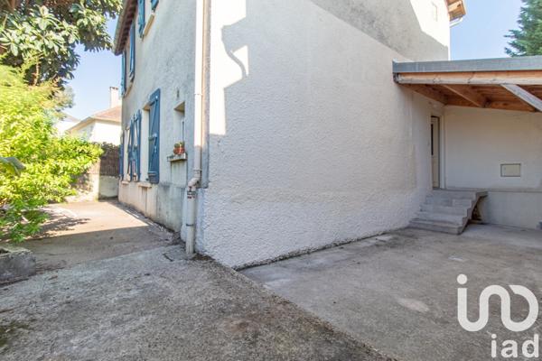 Maison à vendre 9 pièces 147 m² Fontenay-le-Fleury