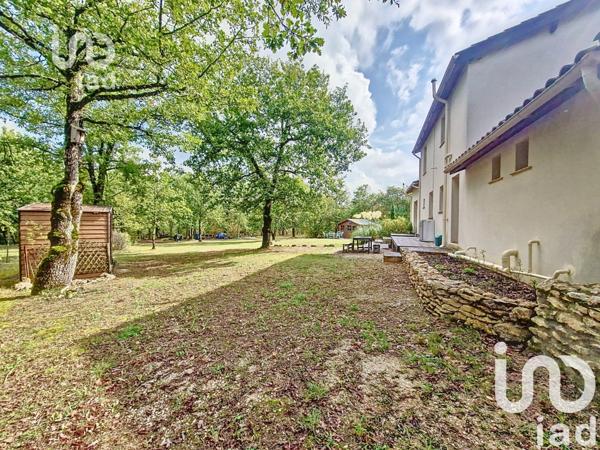 Maison 6 pièces de 167 m² à Lalbenque (46230)