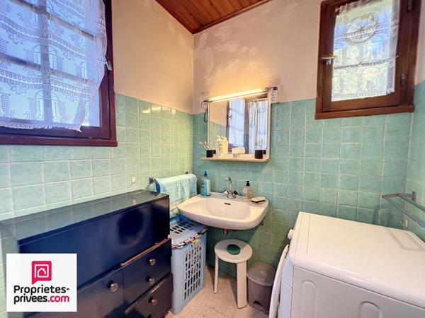 Maison de village traversante avec terrasse caves