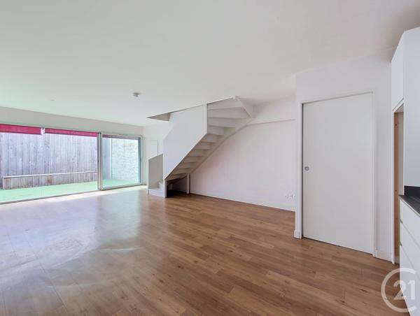 Appartement T3 à vendre  3 pièces - 69,37 m 2   BORDEAUX  - 33