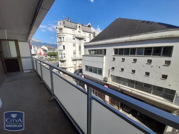 Appartement à louer 2 pièces 40.24m² Chambéry (73000)
