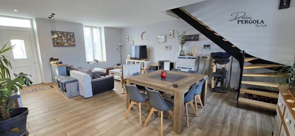 Maison rénovée de 115 m², située à 2-3 minutes du centre-ville