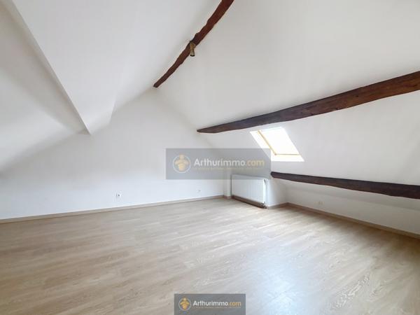 Coulommiers (77120) Corps de Ferme rénové T12 d'environ 310 m² avec dépendance d'environ 80 m²