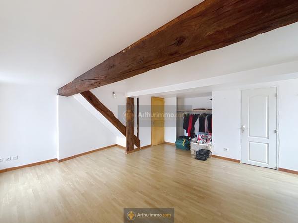 Coulommiers (77120) Corps de Ferme rénové T12 d'environ 310 m² avec dépendance d'environ 80 m²