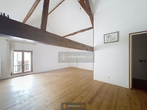 Coulommiers (77120) Corps de Ferme rénové T12 d'environ 310 m² avec dépendance d'environ 80 m²