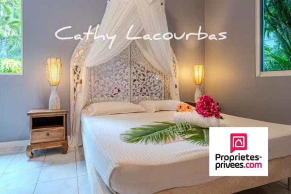 Rare, Villa d'architecte au coeur d'un parc paysager- Bouillante