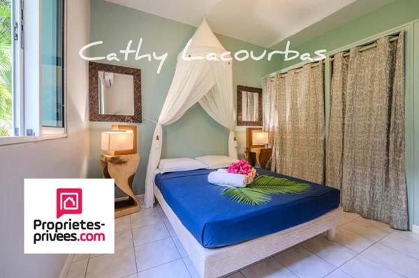 Rare, Villa d'architecte au coeur d'un parc paysager- Bouillante