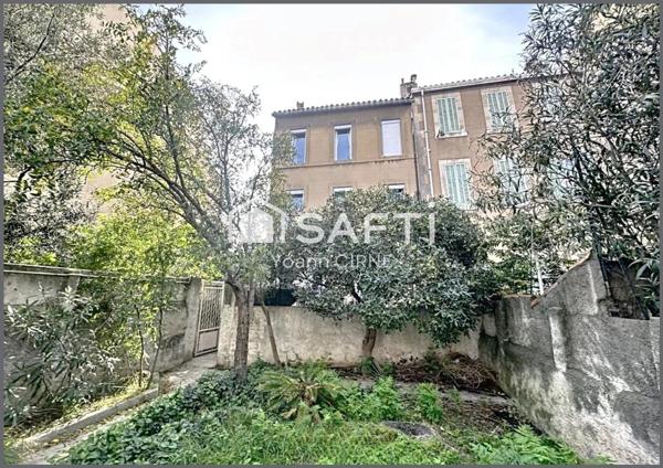 Immeuble de 242m2 avec garage à Marseille 5e