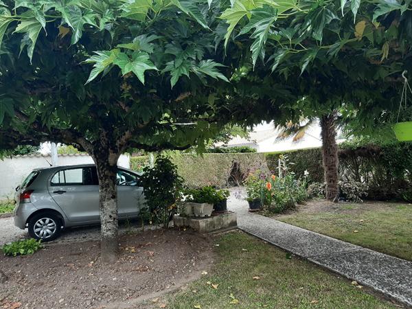 A Meschers sur Gironde, vente d'une maison de plain-pied, 83m², 3 chambres, à quelques minutes des plages, sans visà vis avec jardin arboré.
