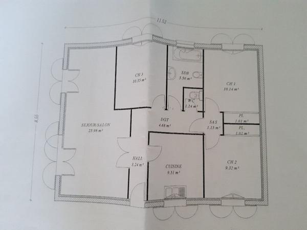 A Meschers sur Gironde, vente d'une maison de plain-pied, 83m², 3 chambres, à quelques minutes des plages, sans visà vis avec jardin arboré.