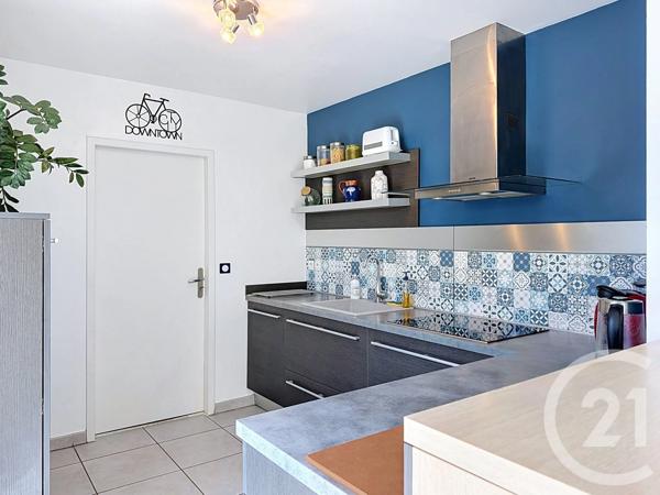 Maison à vendre  5 pièces - 97,51 m 2   ANTIBES  - 06