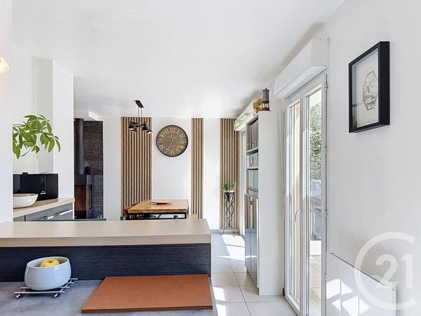 Maison à vendre  5 pièces - 97,51 m 2   ANTIBES  - 06