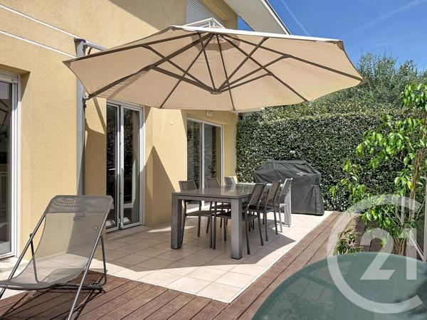 Maison à vendre  5 pièces - 97,51 m 2   ANTIBES  - 06