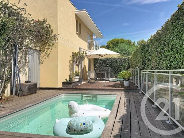 Maison à vendre  5 pièces - 97,51 m 2   ANTIBES  - 06