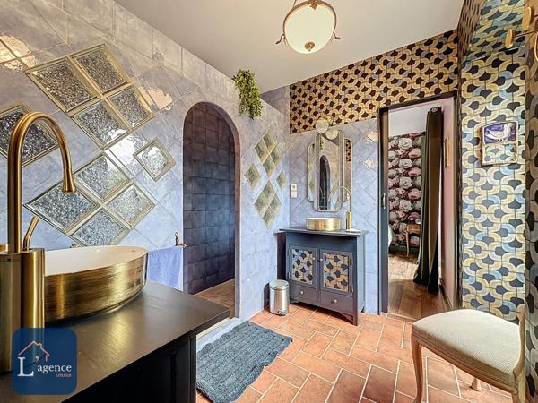 Ancien corps de ferme du XIX siécle avec maison d'hôtes