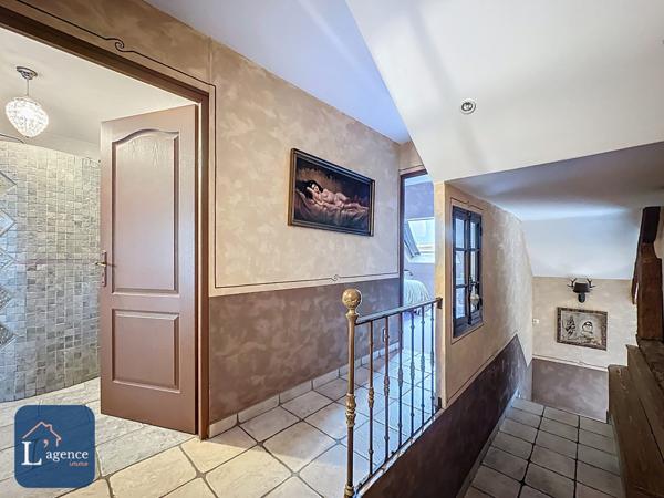 Ancien corps de ferme du XIX siécle avec maison d'hôtes