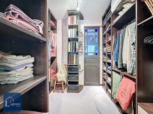 Ancien corps de ferme du XIX siécle avec maison d'hôtes