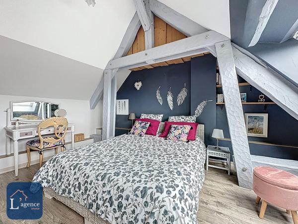 Ancien corps de ferme du XIX siécle avec maison d'hôtes