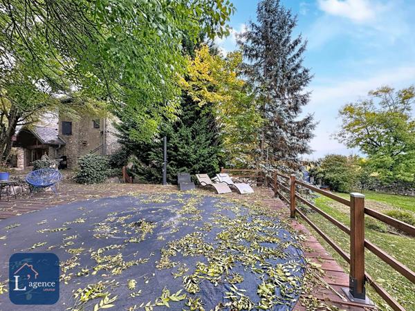 Ancien corps de ferme du XIX siécle avec maison d'hôtes