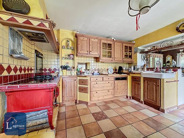 Ancien corps de ferme du XIX siécle avec maison d'hôtes