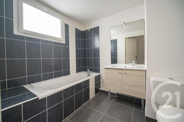 Appartement T4 à vendre  4 pièces - 83,30 m2 LE LAVANDOU - 83