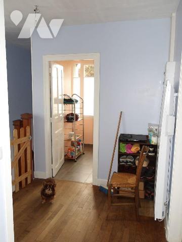 BETETE (23) CREUSE, A vendre maison élevée sur sous-sol, composé d'un garage avec partie chauff...