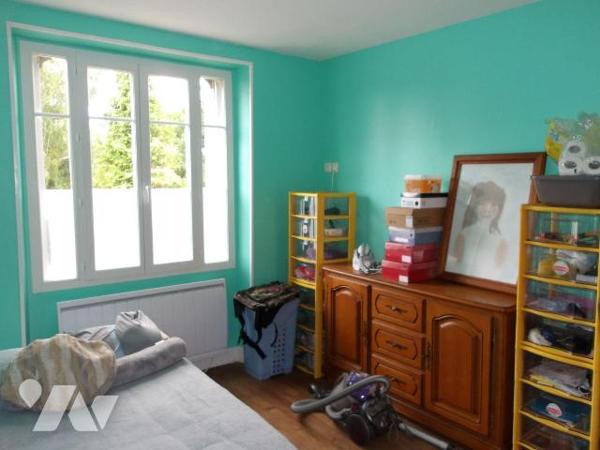 BETETE (23) CREUSE, A vendre maison élevée sur sous-sol, composé d'un garage avec partie chauff...