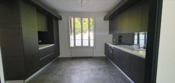 Location 6 Pieces 111 92000 Nanterre 14couch